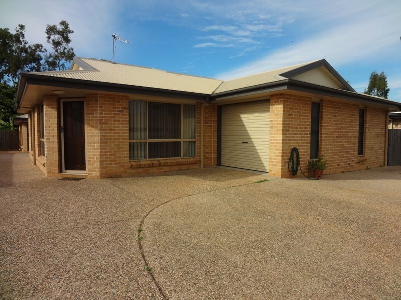 2/19 Wicks Street, New Auckland QLD 4680