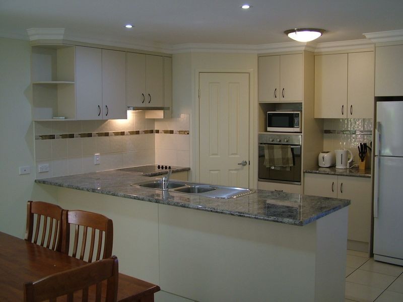 96 Dixon Drive, Telina QLD 4680