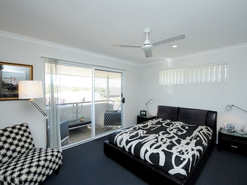 12 Phoenix Place, Telina QLD 4680