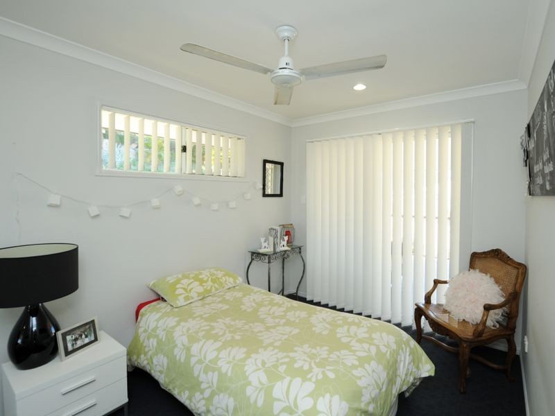 12 Phoenix Place, Telina QLD 4680