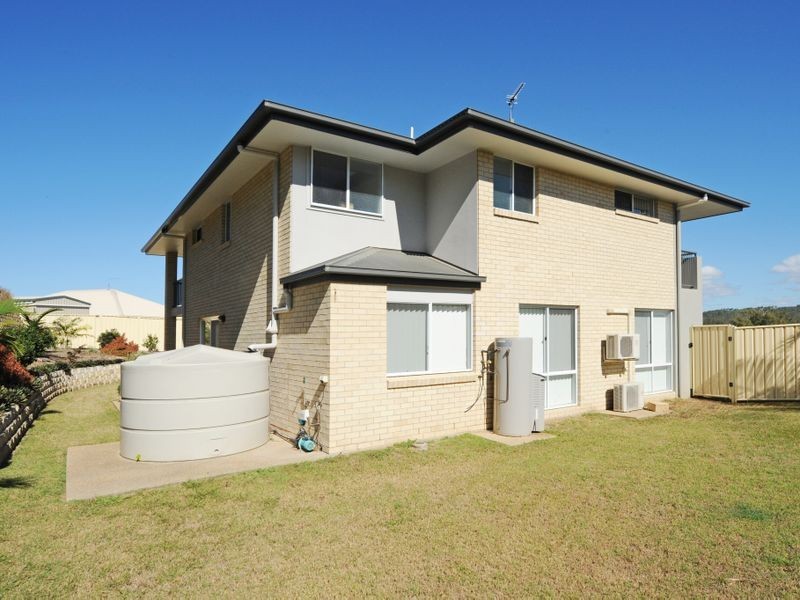 12 Phoenix Place, Telina QLD 4680