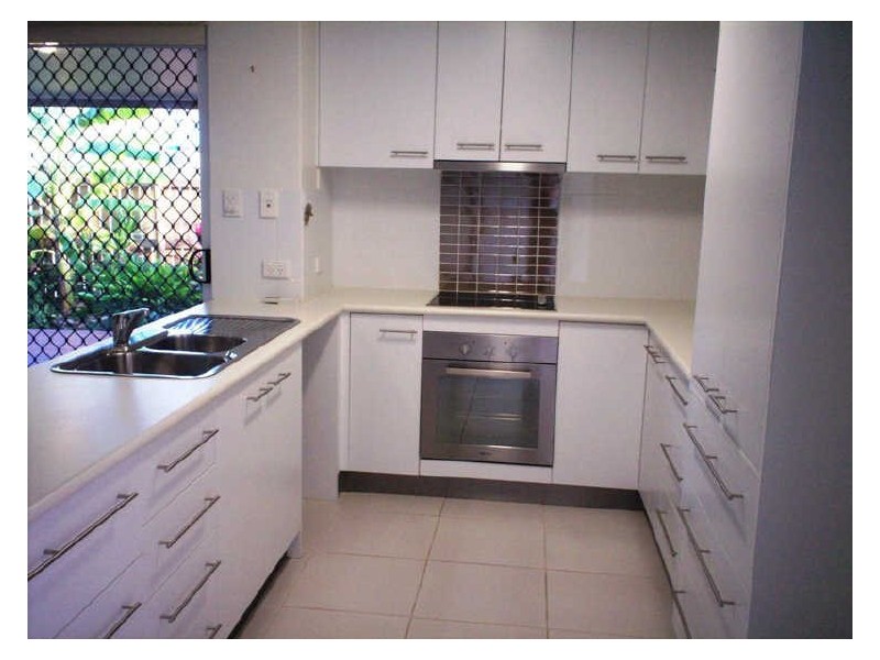 2/70 Off Lane, South Gladstone QLD 4680