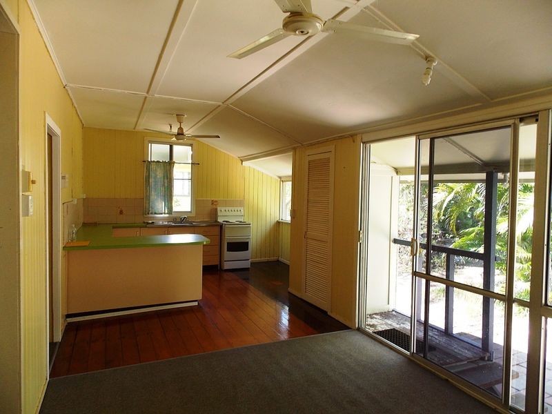 11 Margaret Street, South Gladstone QLD 4680
