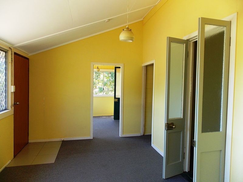 11 Margaret Street, South Gladstone QLD 4680