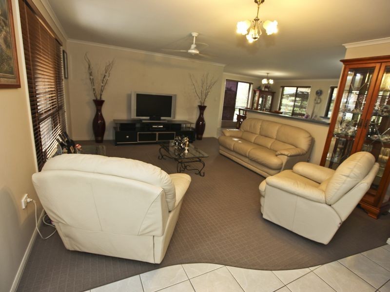 19 Huntington Court, New Auckland QLD 4680