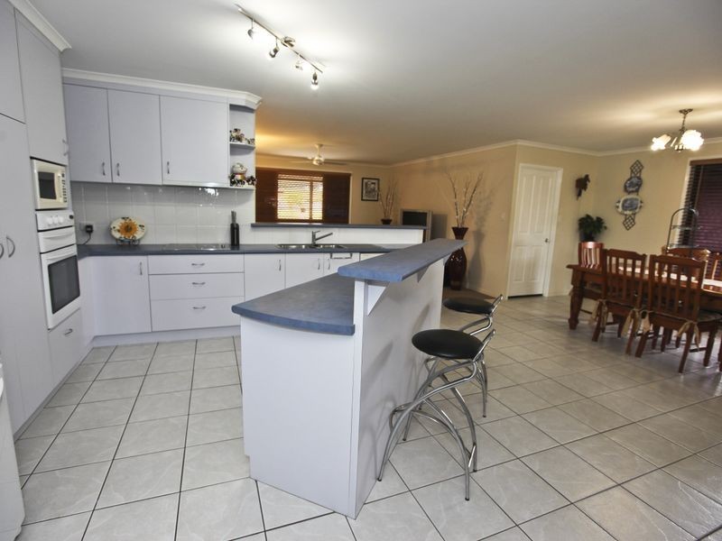 19 Huntington Court, New Auckland QLD 4680