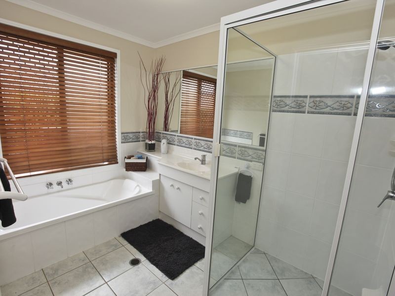 19 Huntington Court, New Auckland QLD 4680