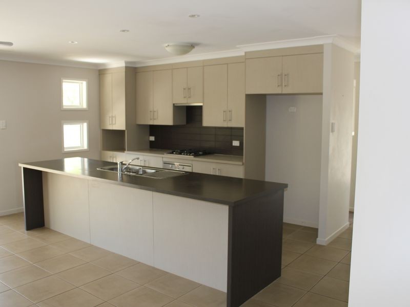 12 Oasis Court, South Gladstone QLD 4680