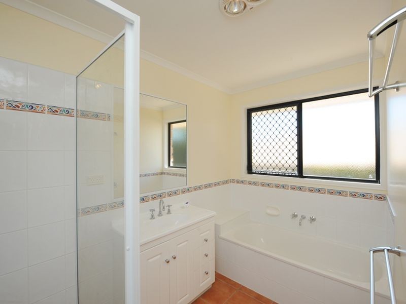 19 Sandringham Close, Telina QLD 4680