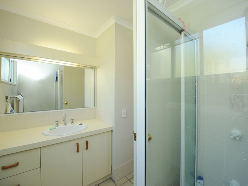 14 Amelia Street, West Gladstone QLD 4680