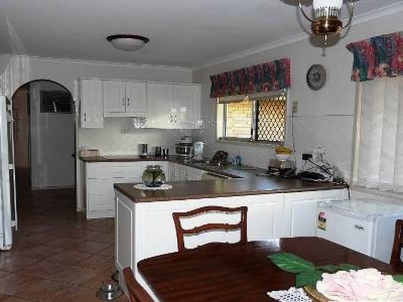 8 Maple Avenue, Sun Valley QLD 4680