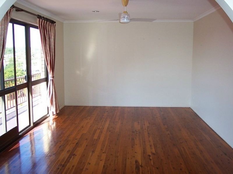 6 Watt Street, West Gladstone QLD 4680