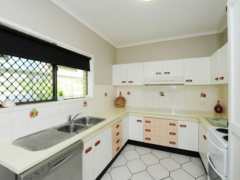 7 The Esplanade, Barney Point QLD 4680