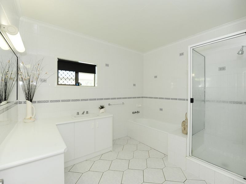 7 The Esplanade, Barney Point QLD 4680