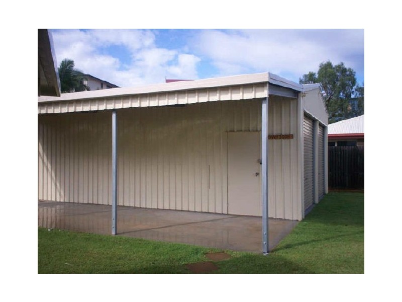 42 WARATAH STREET, Gladstone QLD 4680