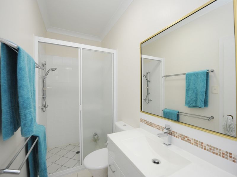 8 Hunter Street, West Gladstone QLD 4680