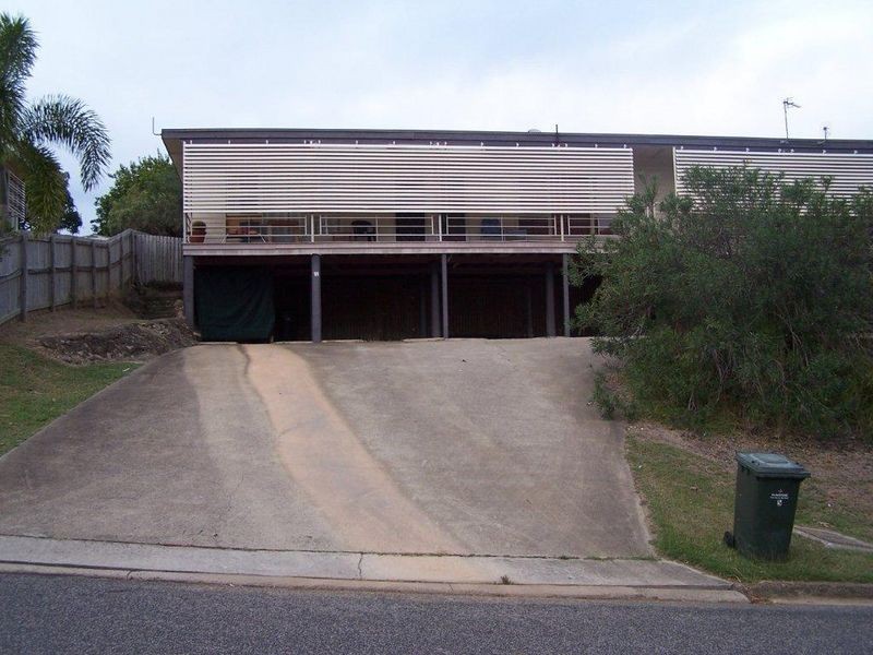 18 Grayson Street, West Gladstone QLD 4680
