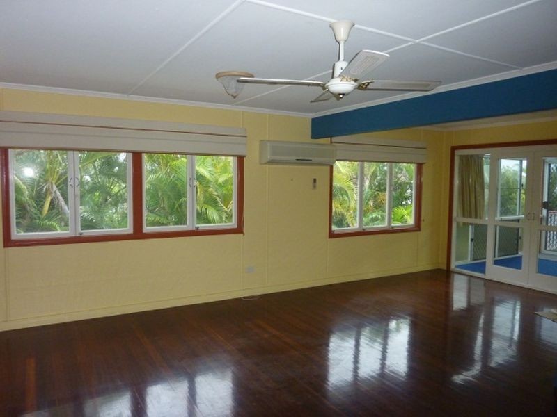 4 The Esplanade, Barney Point QLD 4680