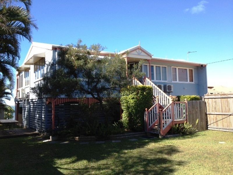 4 The Esplanade, Barney Point QLD 4680