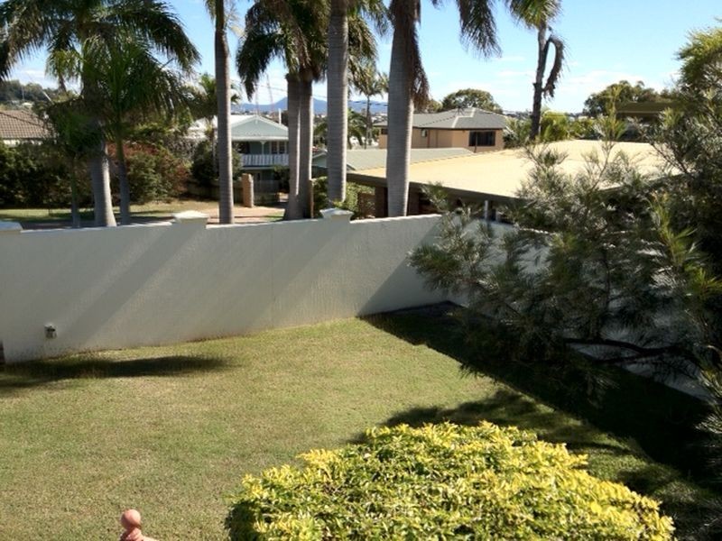 4 The Esplanade, Barney Point QLD 4680