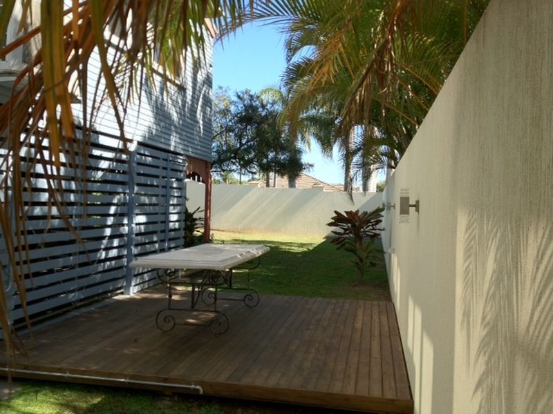 4 The Esplanade, Barney Point QLD 4680