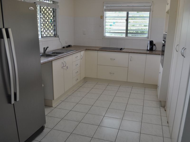 17 Cockatoo Drive, New Auckland QLD 4680