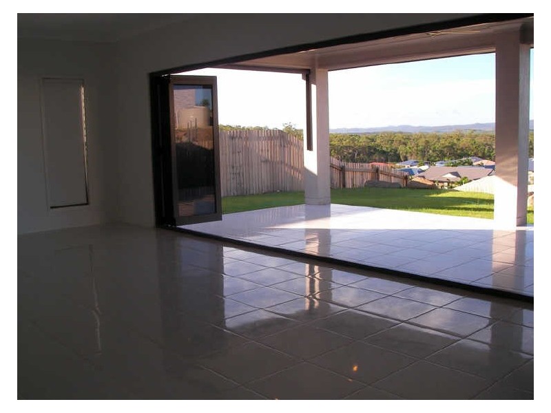 17 Leslie Street, Clinton QLD 4680