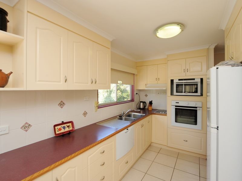 32 Penda Avenue, New Auckland QLD 4680