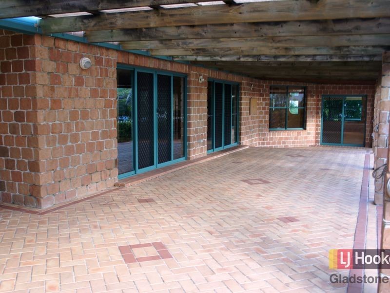 5 Maraboon Court, Clinton QLD 4680