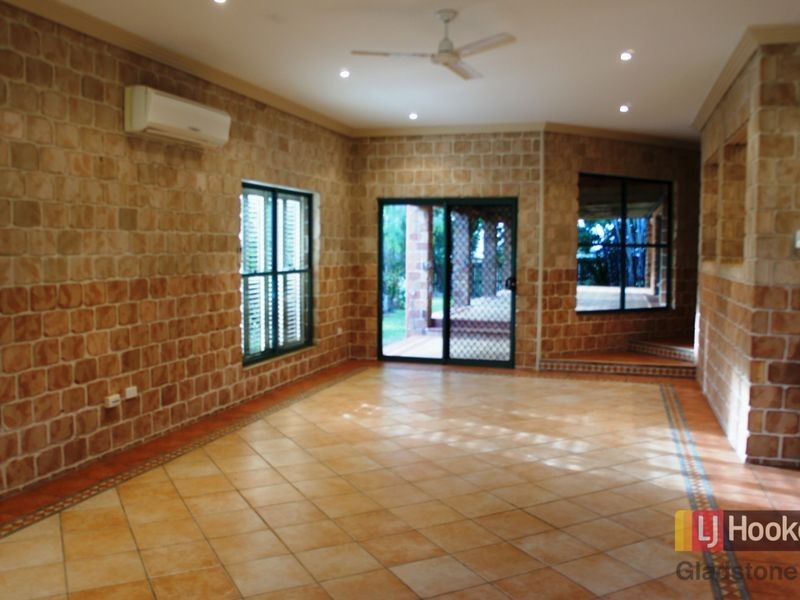 5 Maraboon Court, Clinton QLD 4680