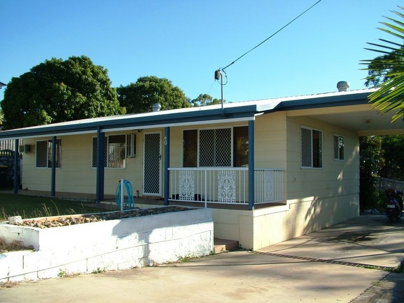 60 Beak Street, New Auckland QLD 4680