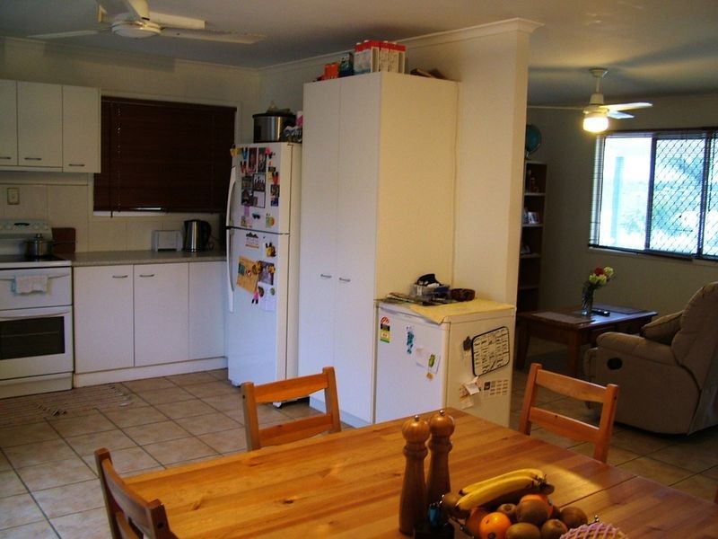 60 Beak Street, New Auckland QLD 4680