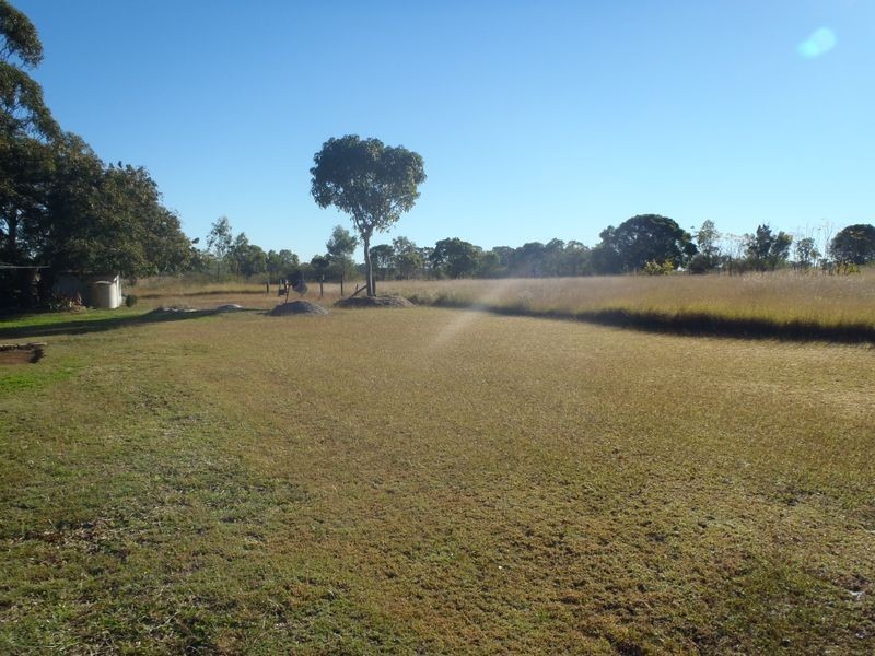 112 Gentle Annie Road, Mount Larcom QLD 4695