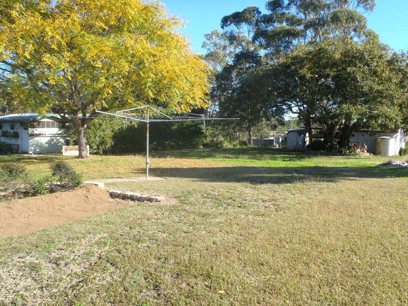 112 Gentle Annie Road, Mount Larcom QLD 4695