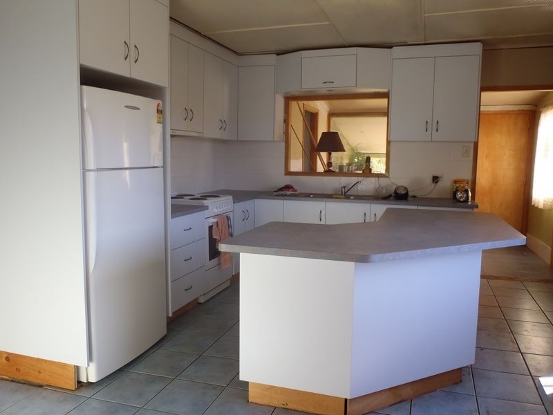 112 Gentle Annie Road, Mount Larcom QLD 4695