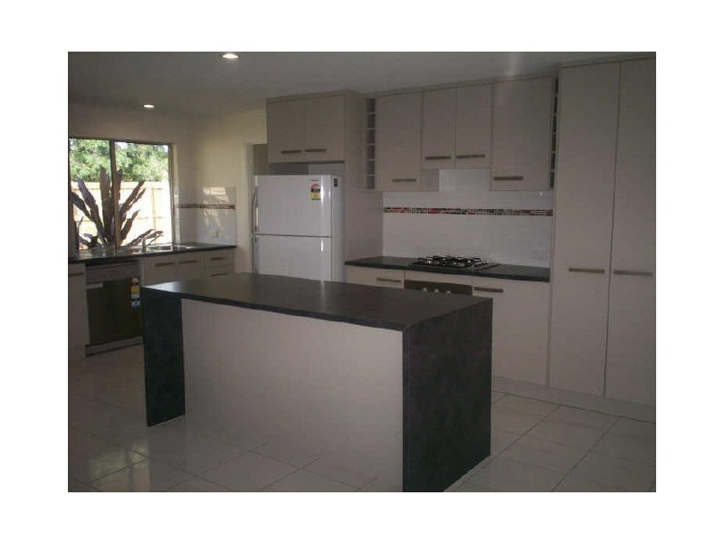 18 JOOLOO, Gladstone QLD 4680