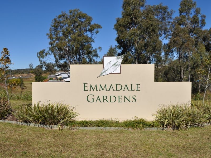 6 Eucalyptus Place, Kirkwood QLD 4680