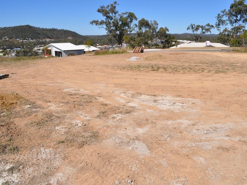 6 Eucalyptus Place, Kirkwood QLD 4680