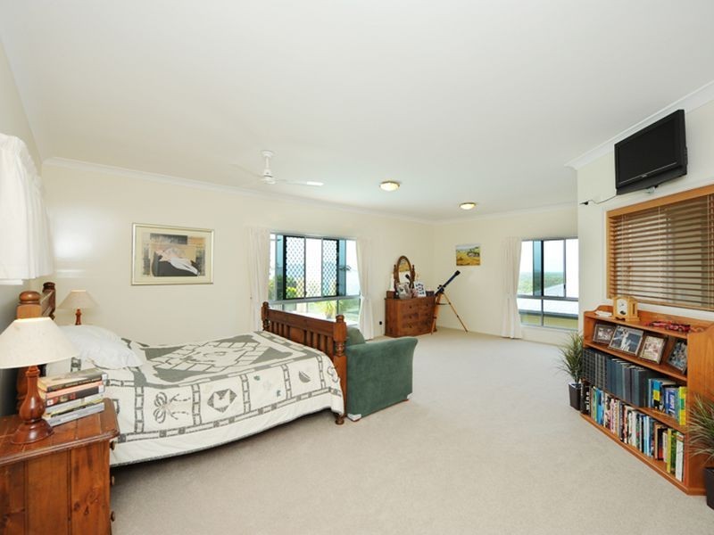 6 Panorama Court, Glen Eden QLD 4680