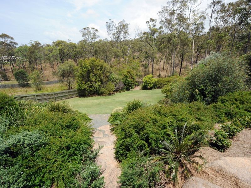 6 Panorama Court, Glen Eden QLD 4680