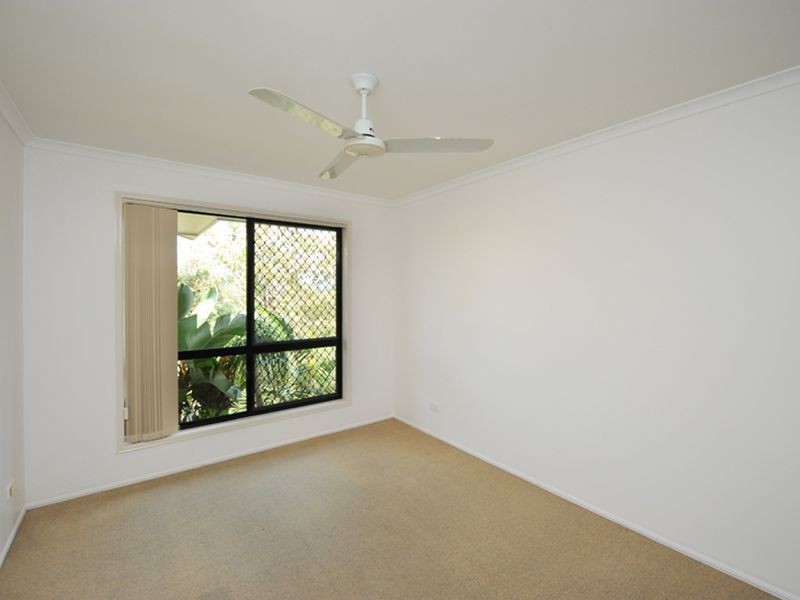 24 Barrine Close, Clinton QLD 4680