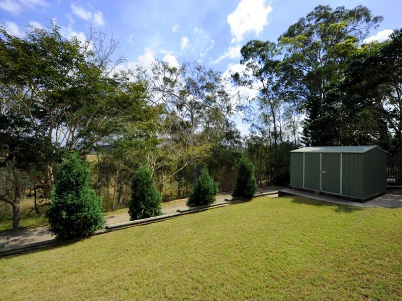 24 Barrine Close, Clinton QLD 4680