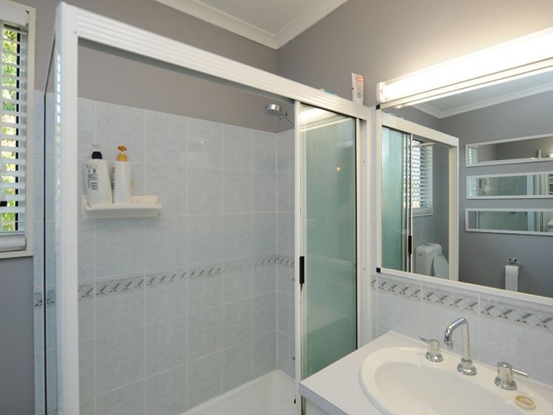 6 Aerodrome Road, Clinton QLD 4680