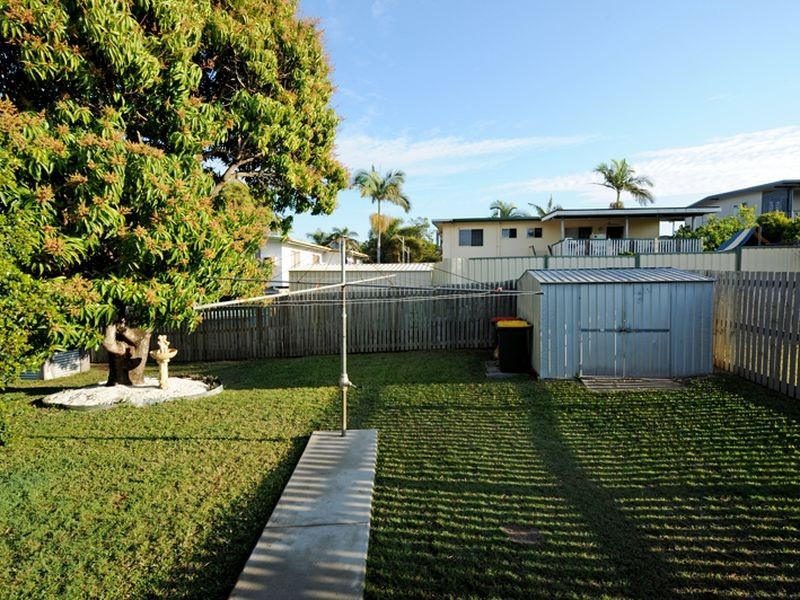 6 Aerodrome Road, Clinton QLD 4680