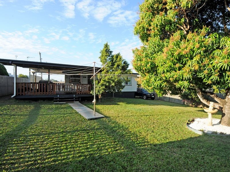 6 Aerodrome Road, Clinton QLD 4680