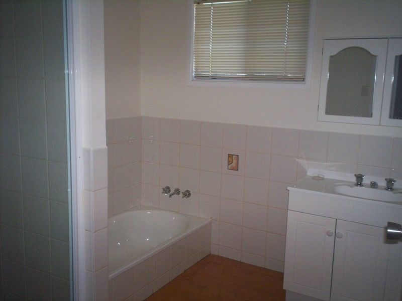 3 SKUA STREET, Gladstone QLD 4680