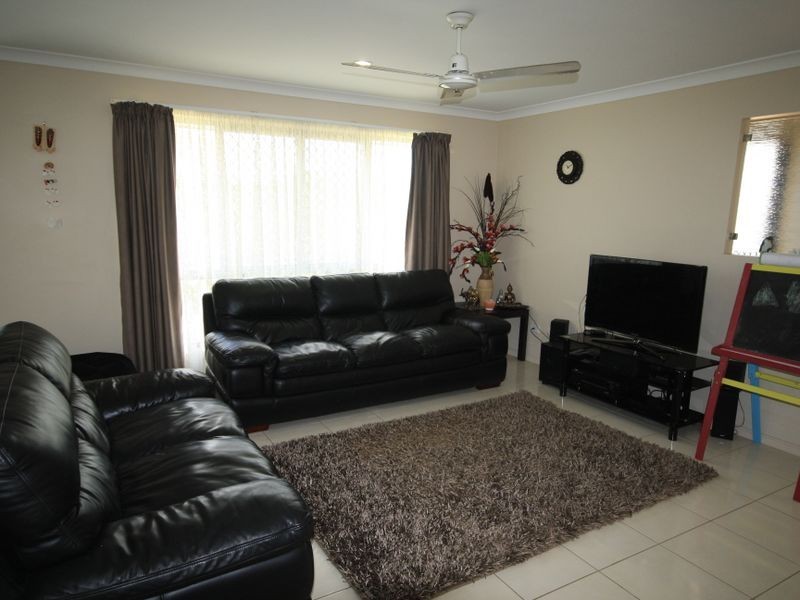 16 Skyline Drive, New Auckland QLD 4680