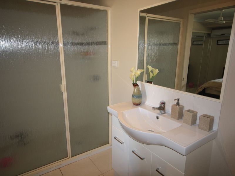 16 Skyline Drive, New Auckland QLD 4680