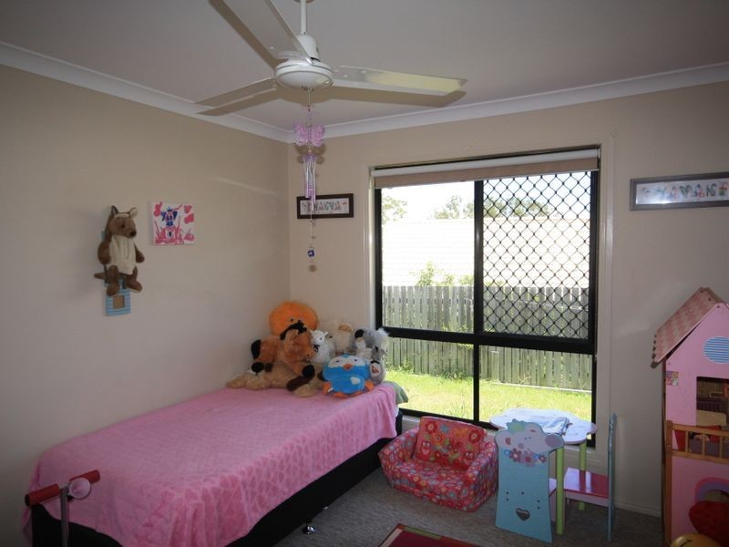 16 Skyline Drive, New Auckland QLD 4680