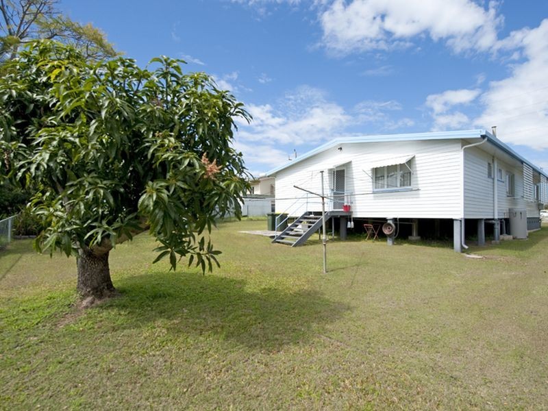 14 Paterson Street, West Gladstone QLD 4680